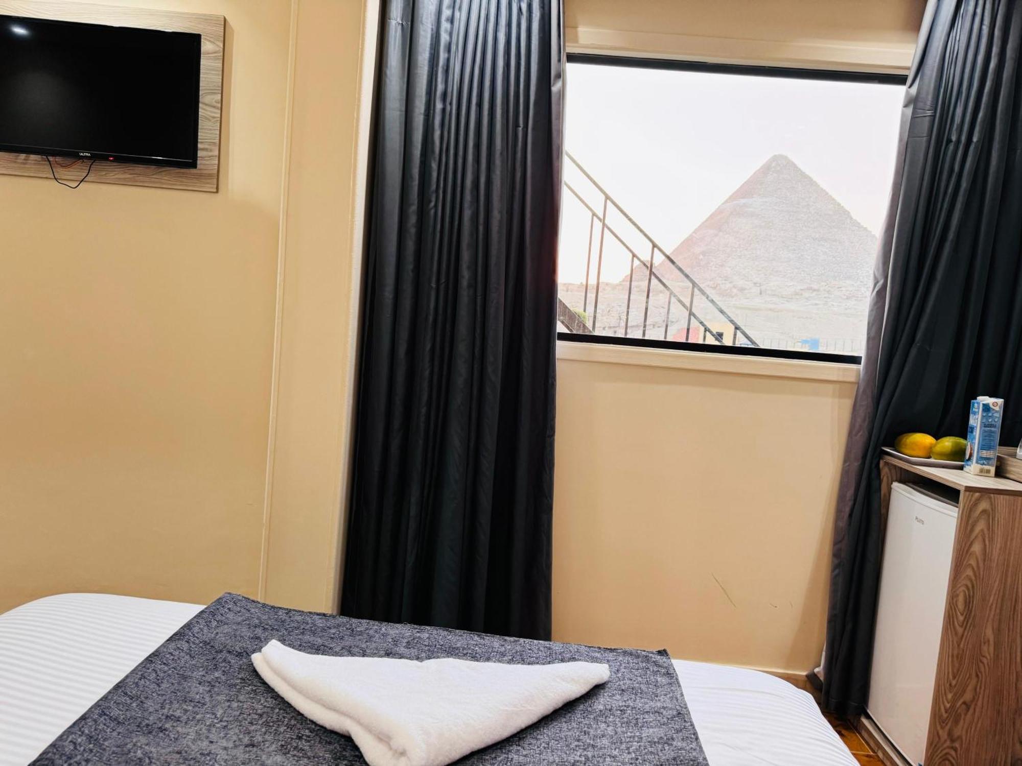 New Scarab Pyramids View Hotel Kafrat al Jabal Bagian luar foto