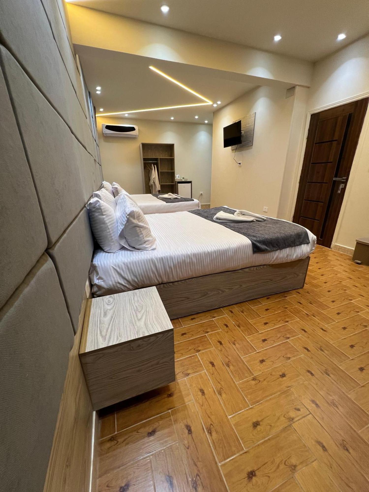New Scarab Pyramids View Hotel Kafrat al Jabal Bagian luar foto