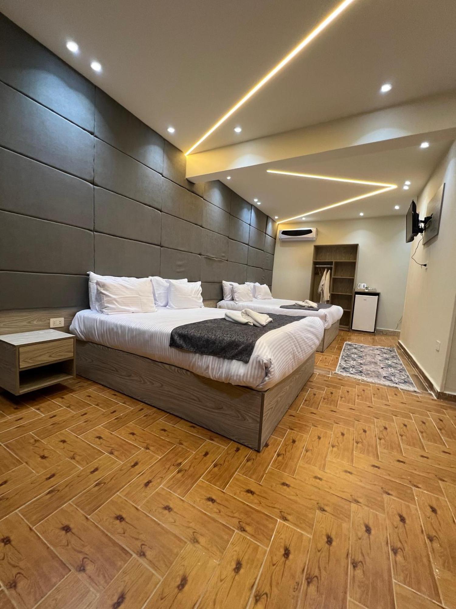 New Scarab Pyramids View Hotel Kafrat al Jabal Bagian luar foto