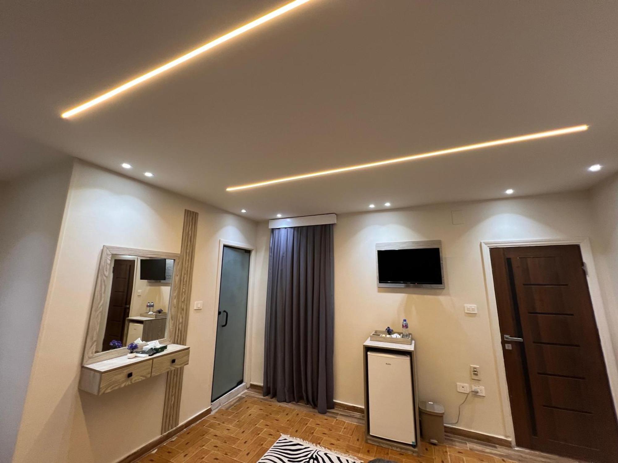 New Scarab Pyramids View Hotel Kafrat al Jabal Bagian luar foto